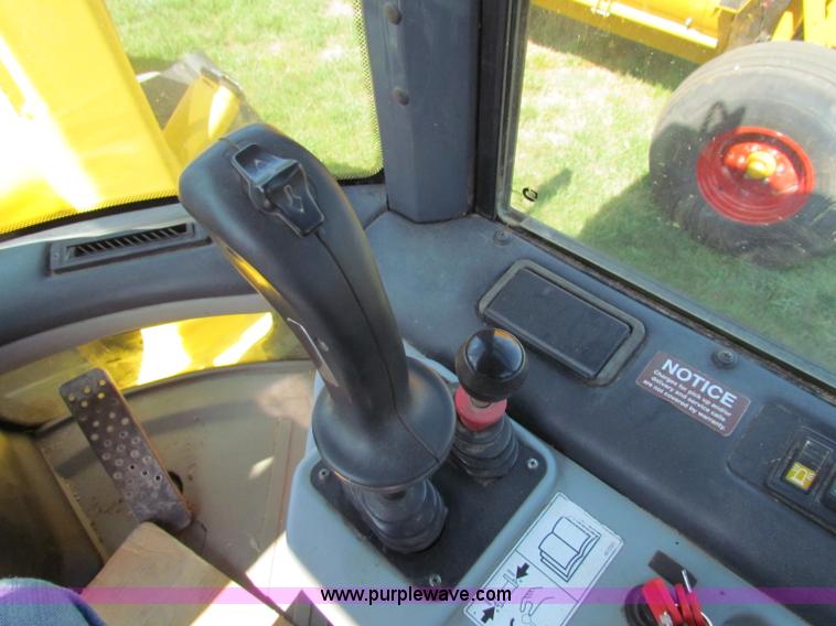 image for item G4225 New Holland LW80B wheel loader