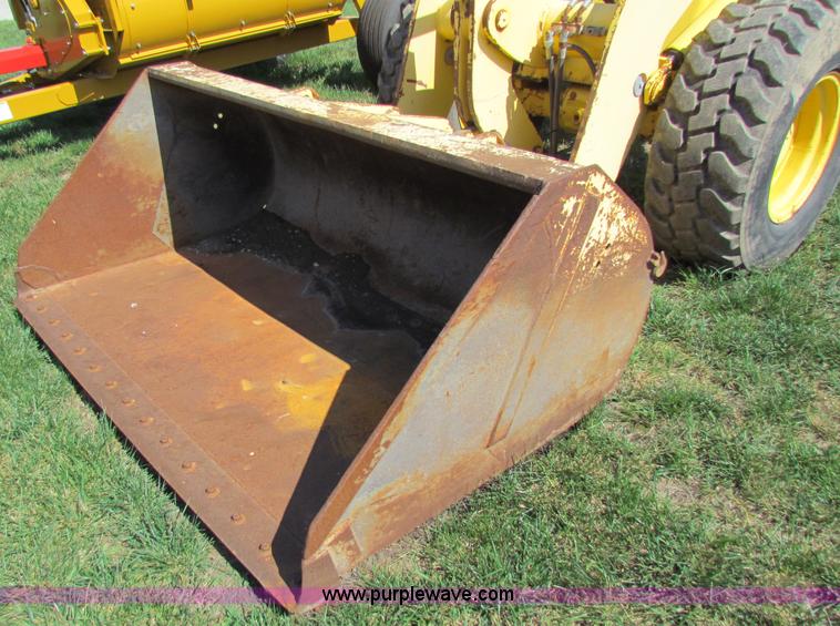 image for item G4225 New Holland LW80B wheel loader