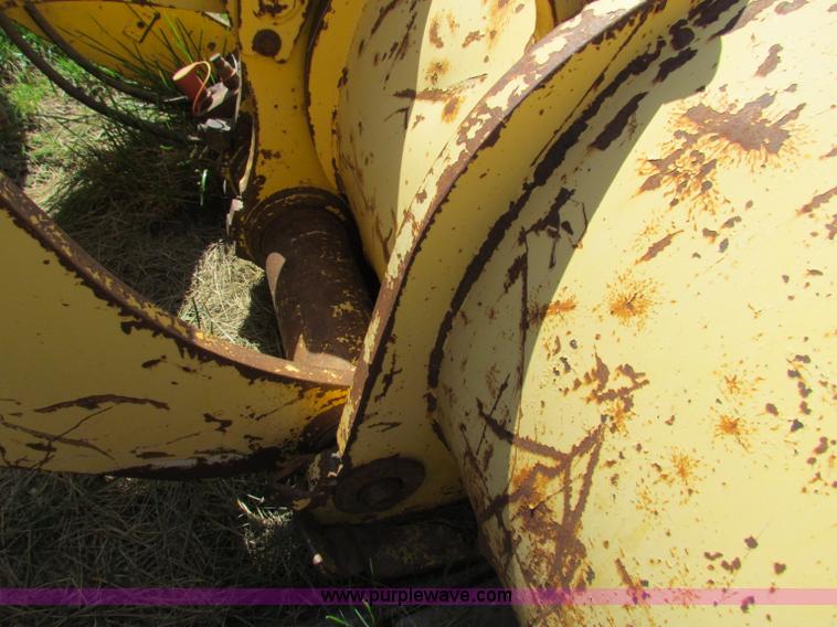 image for item G4225 New Holland LW80B wheel loader