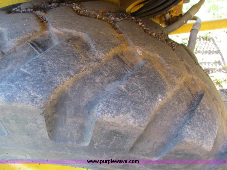 image for item G4225 New Holland LW80B wheel loader