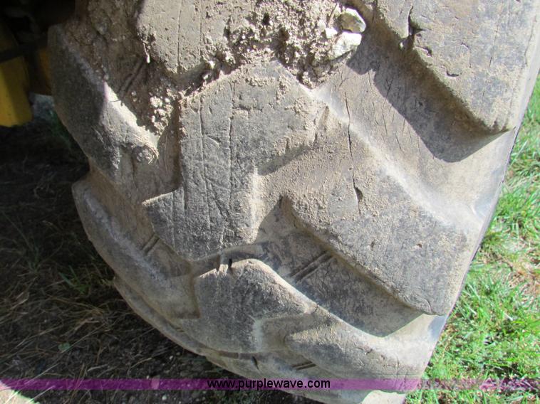 image for item G4225 New Holland LW80B wheel loader