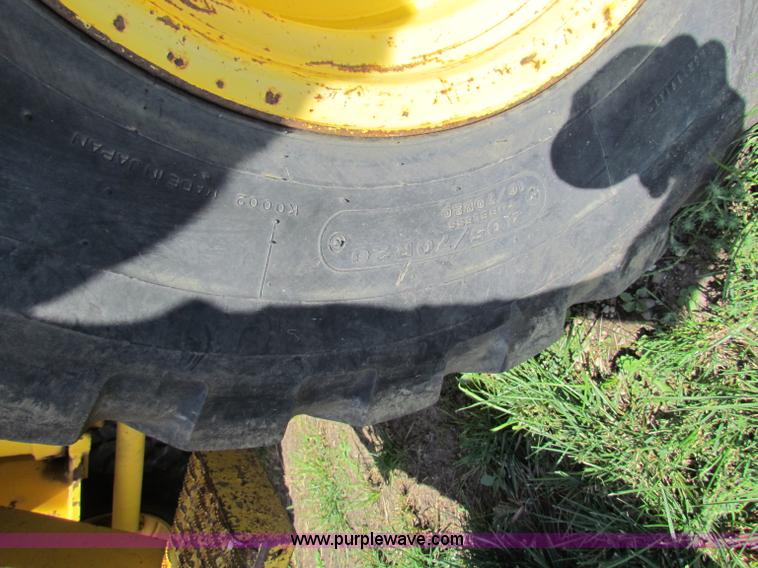 image for item G4225 New Holland LW80B wheel loader