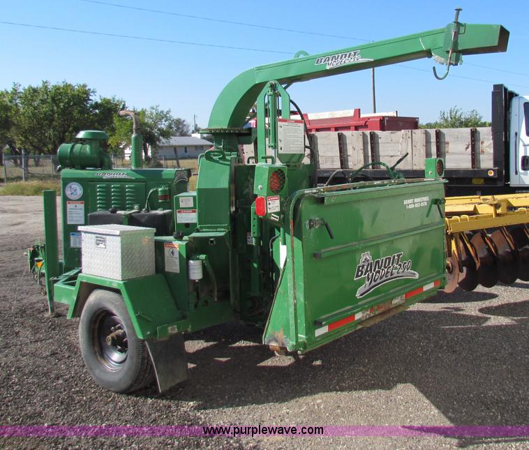 image for item G4258 Bandit 250 mobile chipper shredder