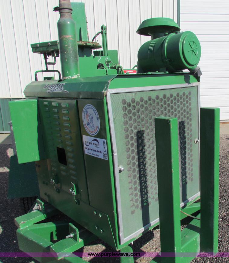 image for item G4258 Bandit 250 mobile chipper shredder