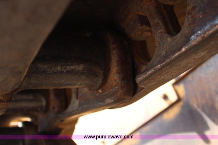 image for item G5305 1977 Caterpillar D8K dozer