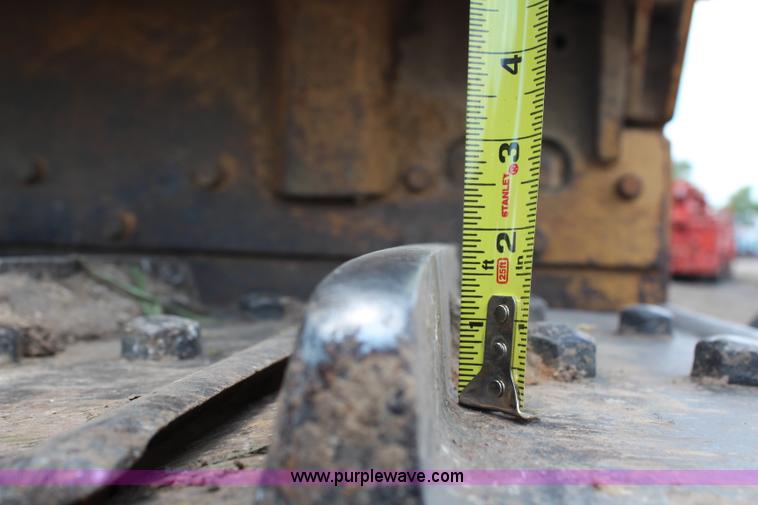 image for item G5305 1977 Caterpillar D8K dozer