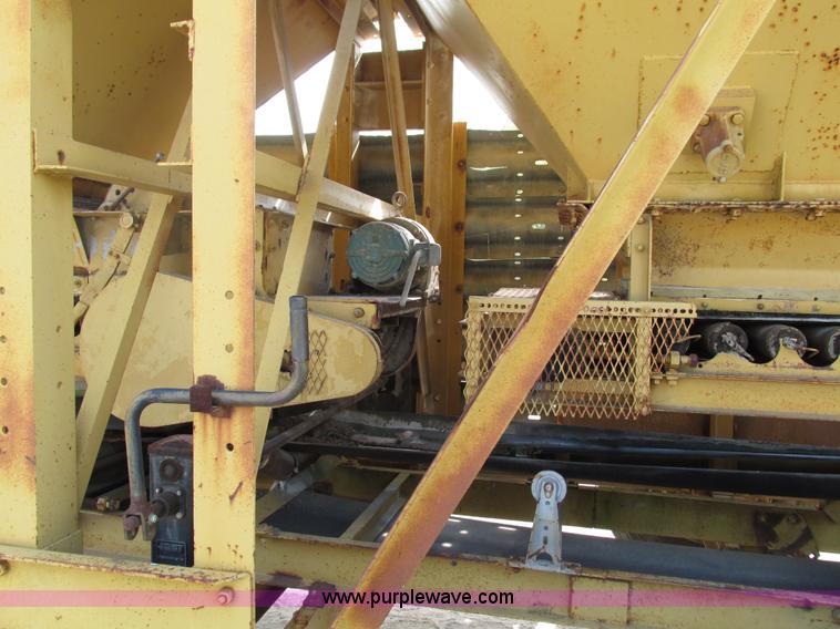 image for item G9430 Barber Greene dual hopper mixer with conveyor