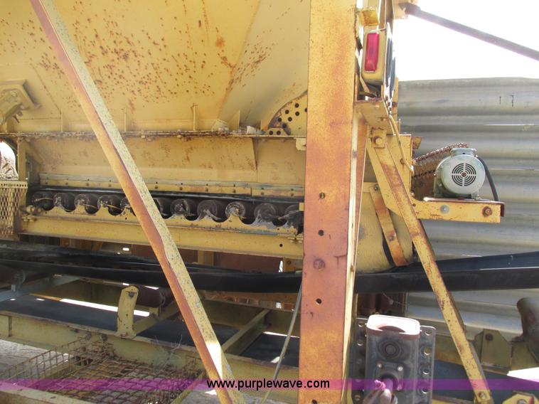 image for item G9430 Barber Greene dual hopper mixer with conveyor