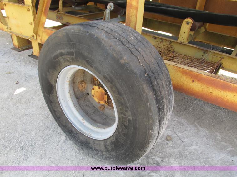 image for item G9430 Barber Greene dual hopper mixer with conveyor