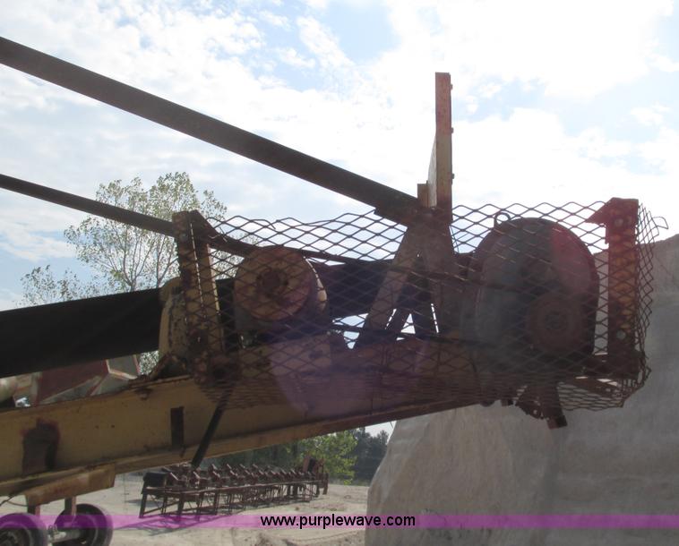 image for item G9430 Barber Greene dual hopper mixer with conveyor