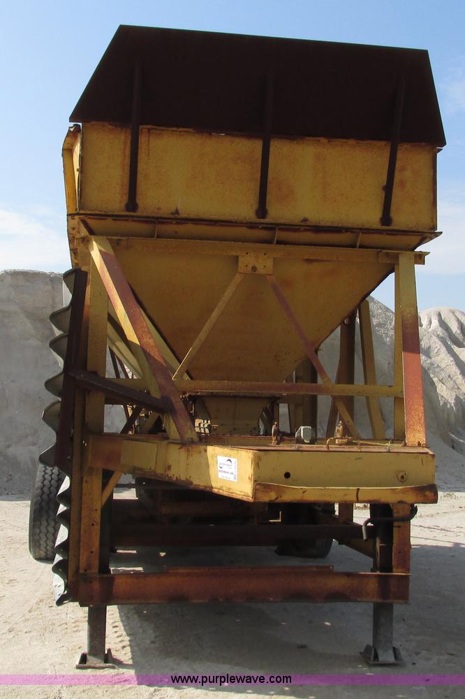 image for item G9430 Barber Greene dual hopper mixer with conveyor