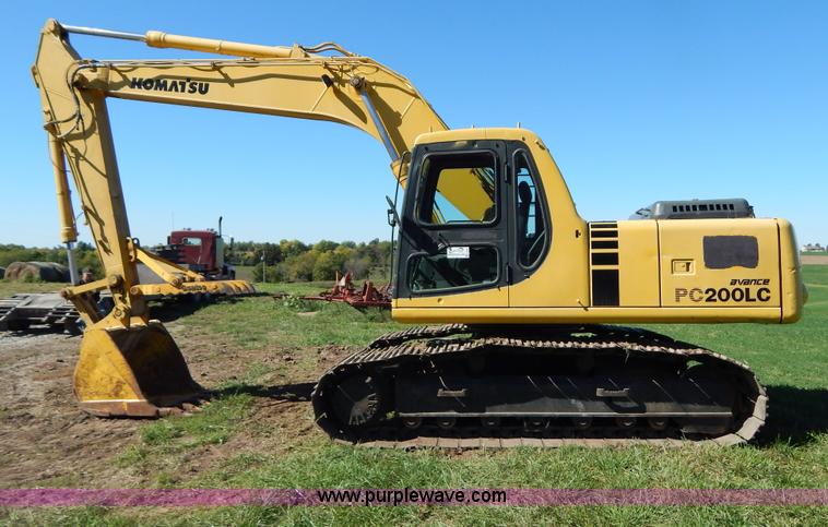 image for item H4000 1998 Komatsu PC200LC-6 excavator