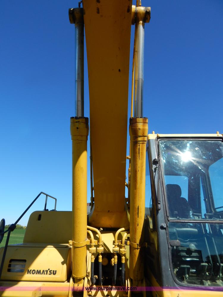 image for item H4000 1998 Komatsu PC200LC-6 excavator