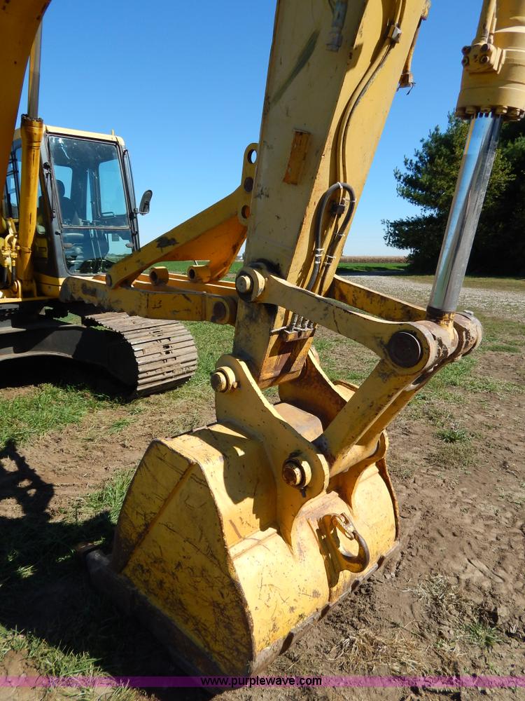 image for item H4000 1998 Komatsu PC200LC-6 excavator
