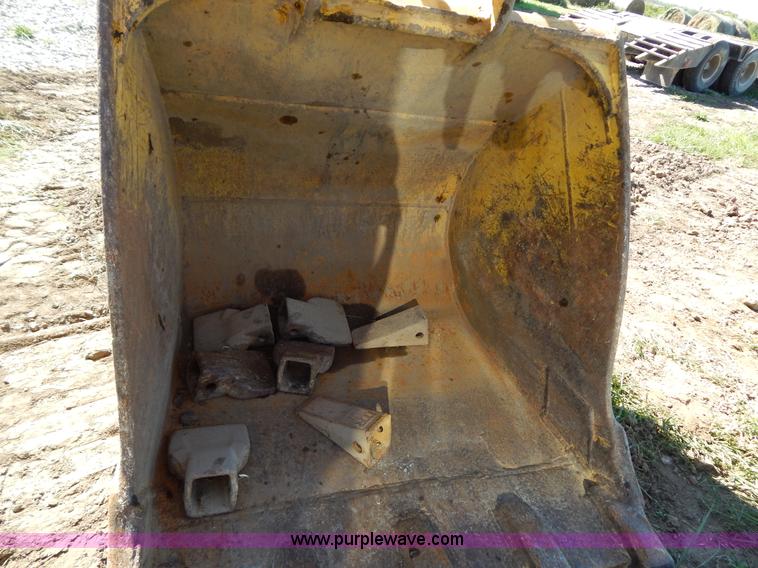 image for item H4000 1998 Komatsu PC200LC-6 excavator