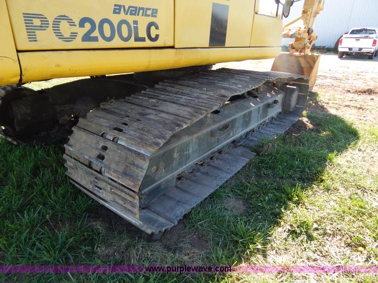 image for item H4000 1998 Komatsu PC200LC-6 excavator