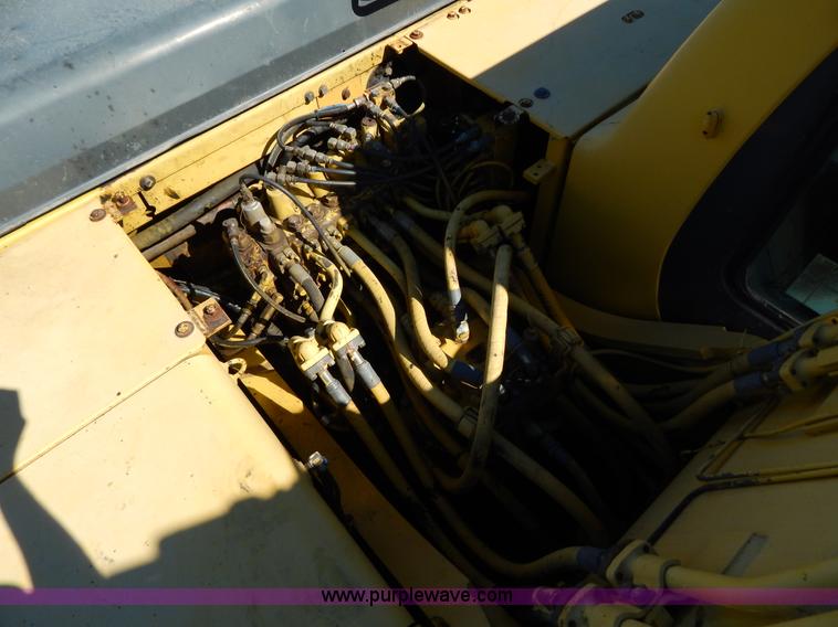 image for item H4000 1998 Komatsu PC200LC-6 excavator