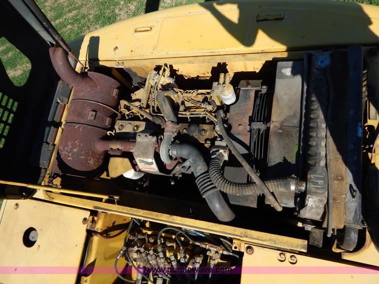 image for item H4000 1998 Komatsu PC200LC-6 excavator