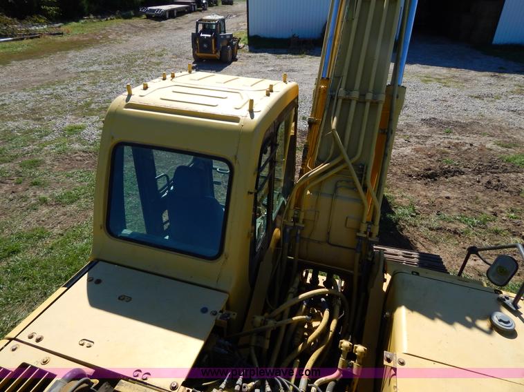 image for item H4000 1998 Komatsu PC200LC-6 excavator