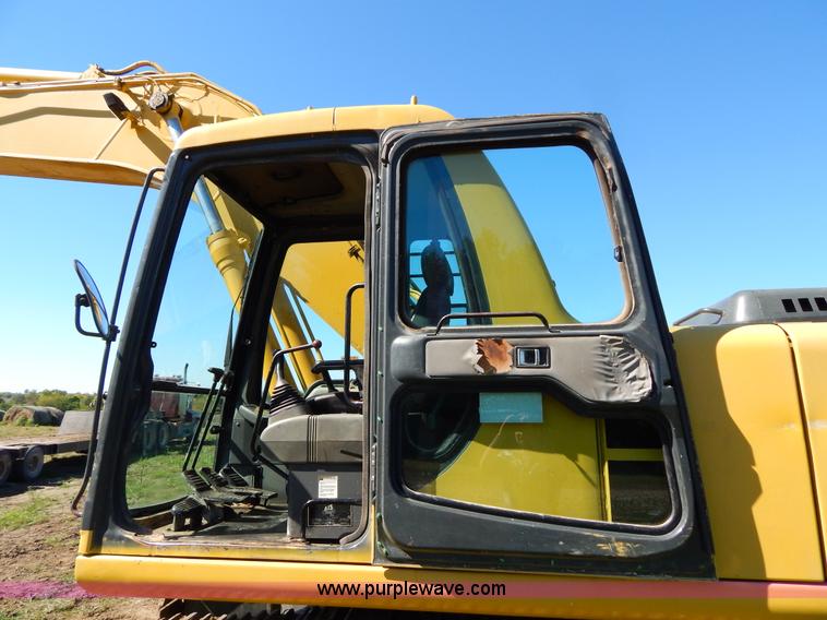 image for item H4000 1998 Komatsu PC200LC-6 excavator