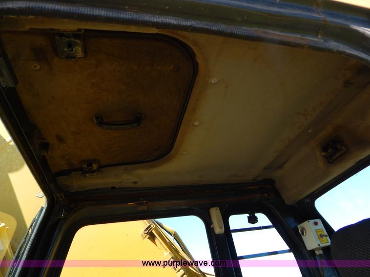 image for item H4000 1998 Komatsu PC200LC-6 excavator