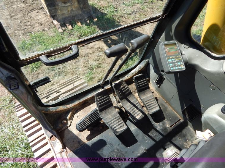image for item H4000 1998 Komatsu PC200LC-6 excavator