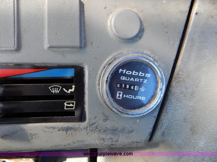 image for item H4000 1998 Komatsu PC200LC-6 excavator