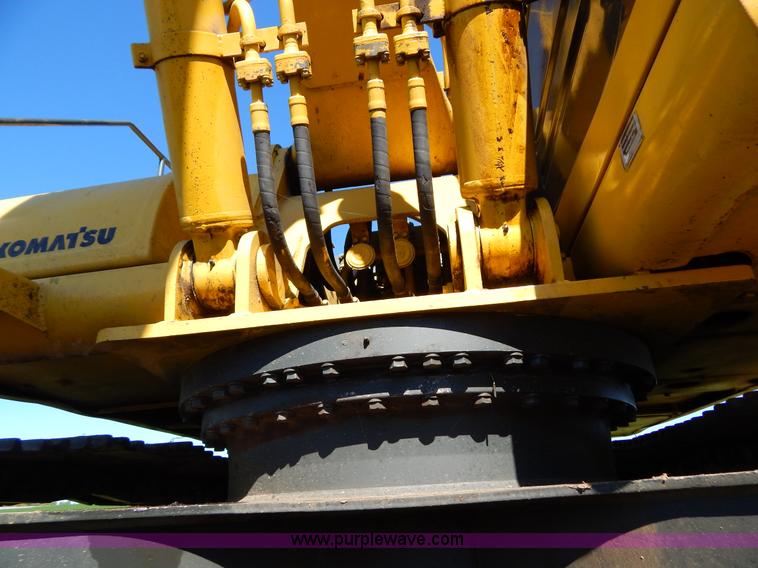 image for item H4000 1998 Komatsu PC200LC-6 excavator