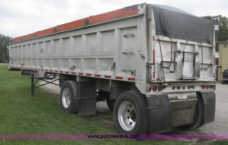 image for item H6310 1997 East end dump trailer