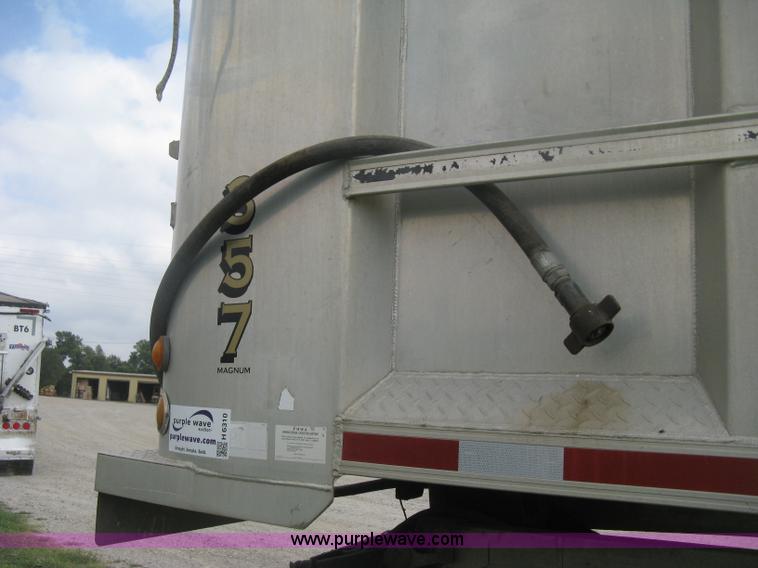 image for item H6310 1997 East end dump trailer