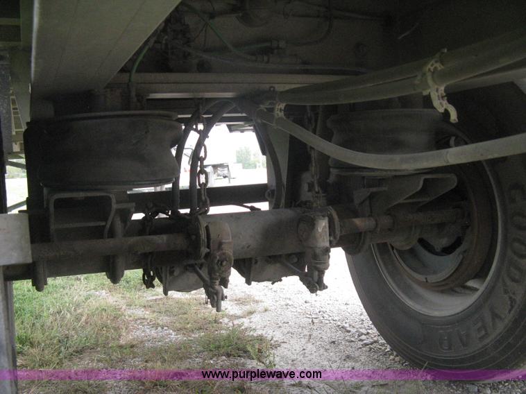 image for item H6310 1997 East end dump trailer