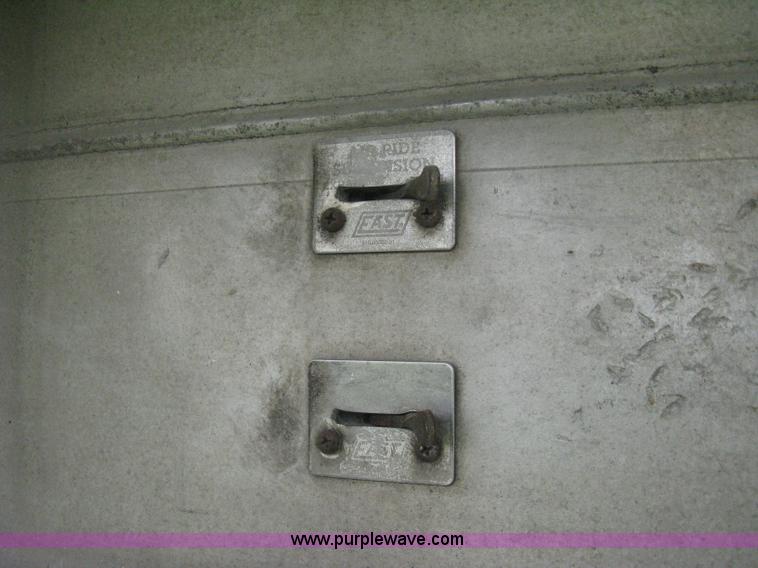 image for item H6310 1997 East end dump trailer