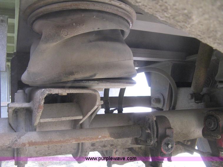 image for item H6310 1997 East end dump trailer