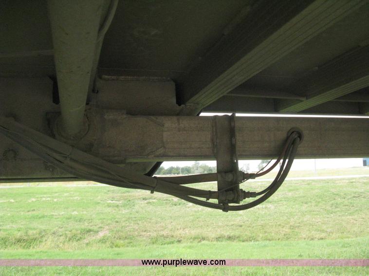 image for item H6310 1997 East end dump trailer