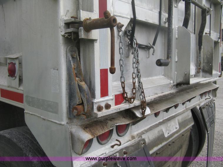 image for item H6310 1997 East end dump trailer