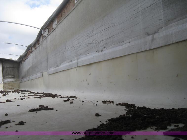 image for item H6310 1997 East end dump trailer