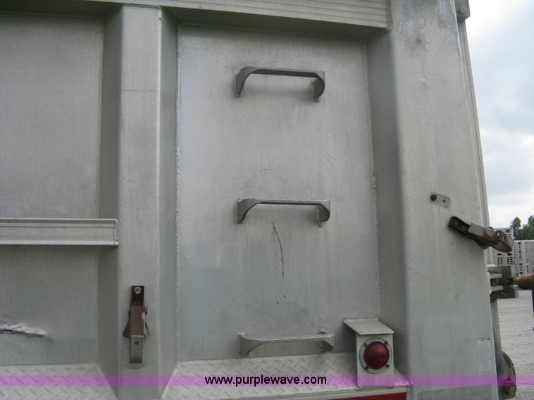image for item H6310 1997 East end dump trailer