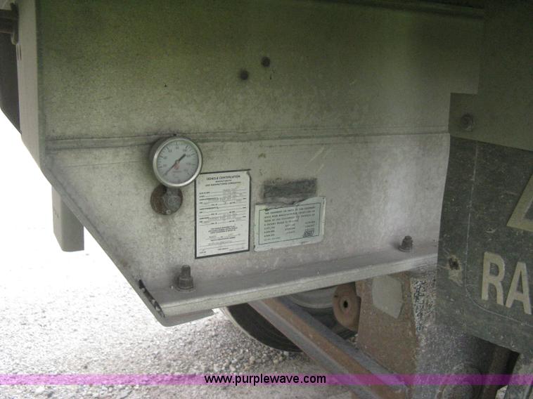 image for item H6310 1997 East end dump trailer