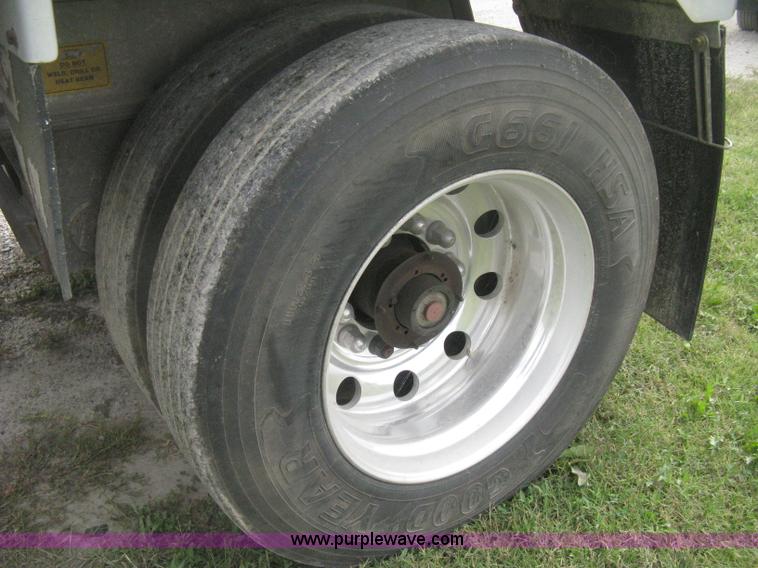 image for item H6310 1997 East end dump trailer