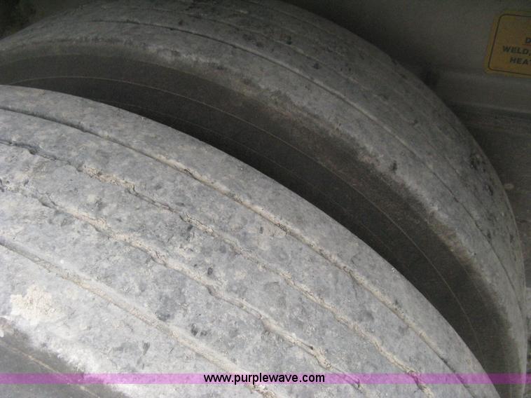 image for item H6310 1997 East end dump trailer