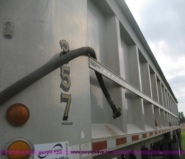 image for item H6310 1997 East end dump trailer