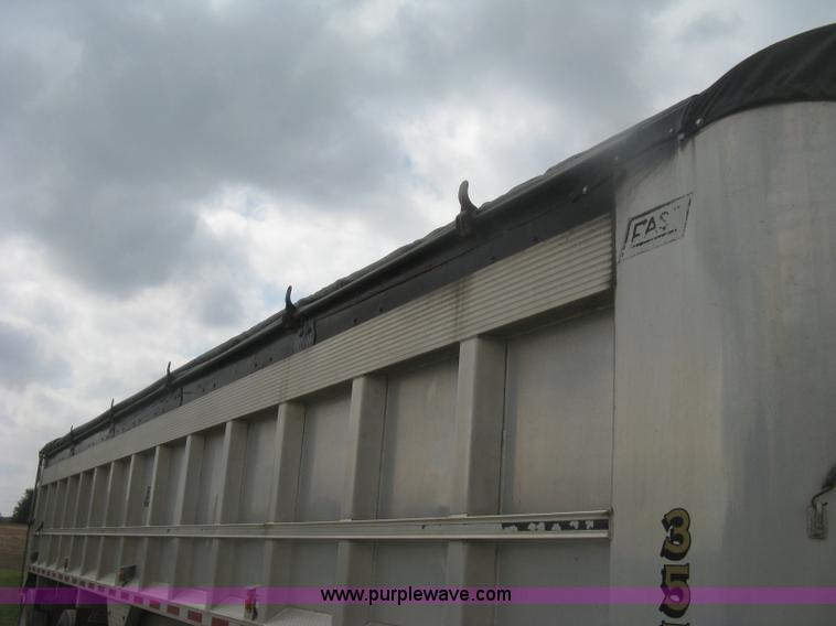 image for item H6310 1997 East end dump trailer