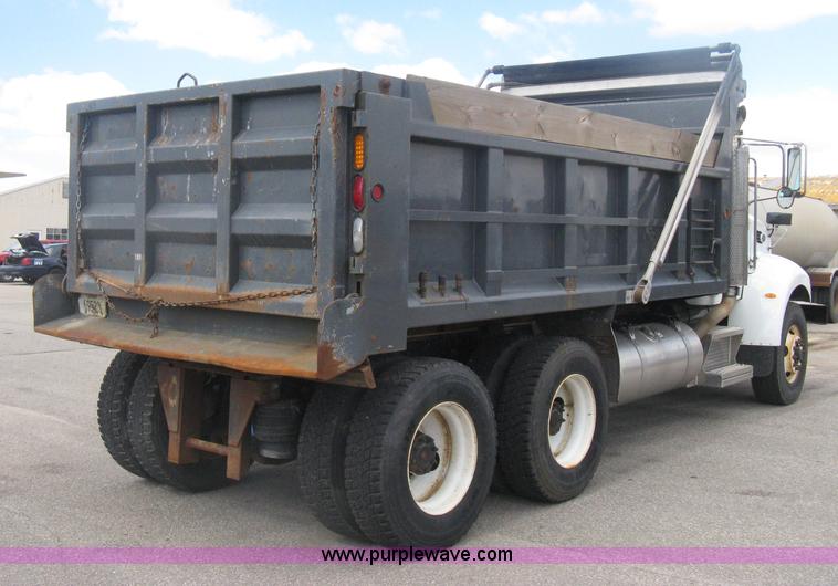 image for item H6334 2008 Peterbilt 340 dump truck