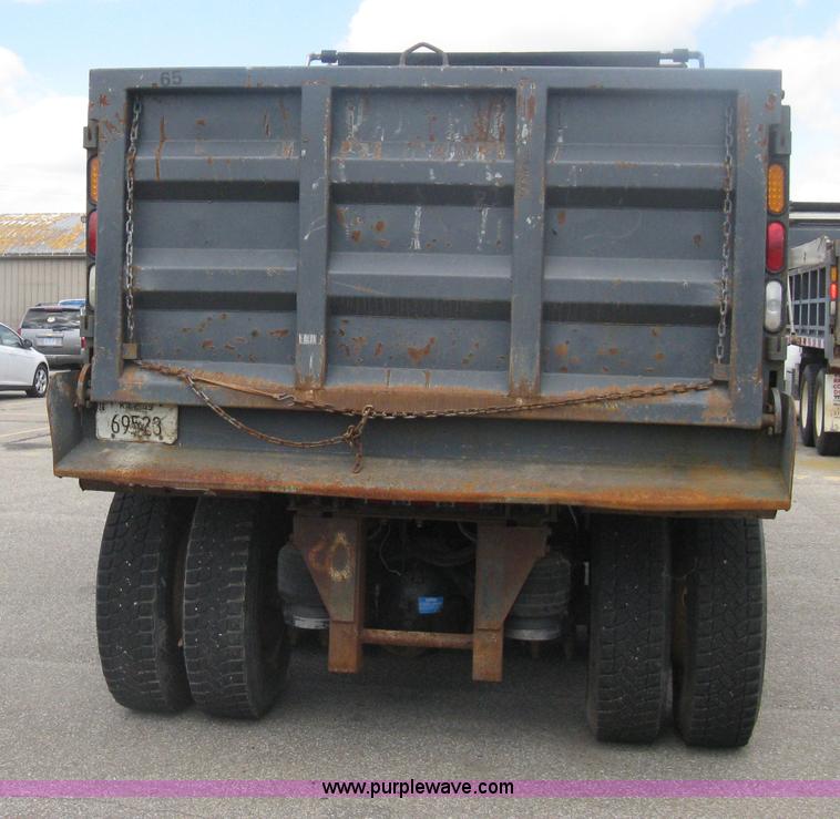 image for item H6334 2008 Peterbilt 340 dump truck