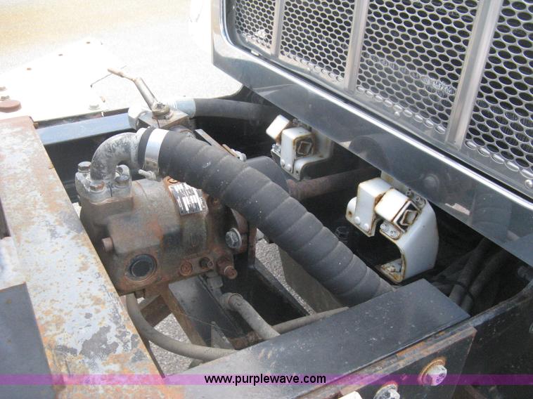 image for item H6334 2008 Peterbilt 340 dump truck