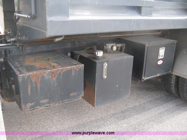 image for item H6334 2008 Peterbilt 340 dump truck