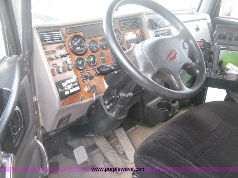 image for item H6334 2008 Peterbilt 340 dump truck