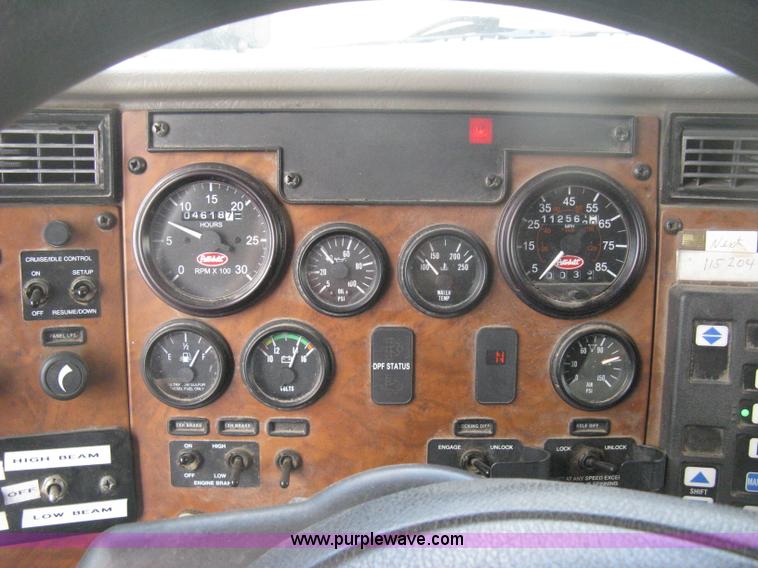 image for item H6334 2008 Peterbilt 340 dump truck