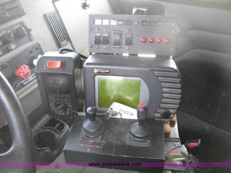 image for item H6334 2008 Peterbilt 340 dump truck