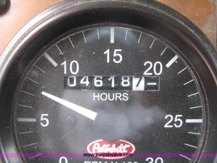 image for item H6334 2008 Peterbilt 340 dump truck